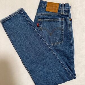 Levi’s jeans size 24